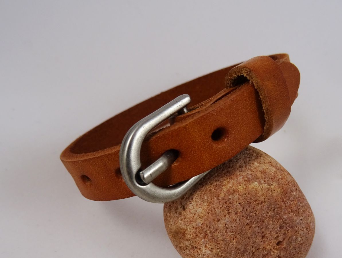 Men's leather bracelet Camel engraved to personalize 