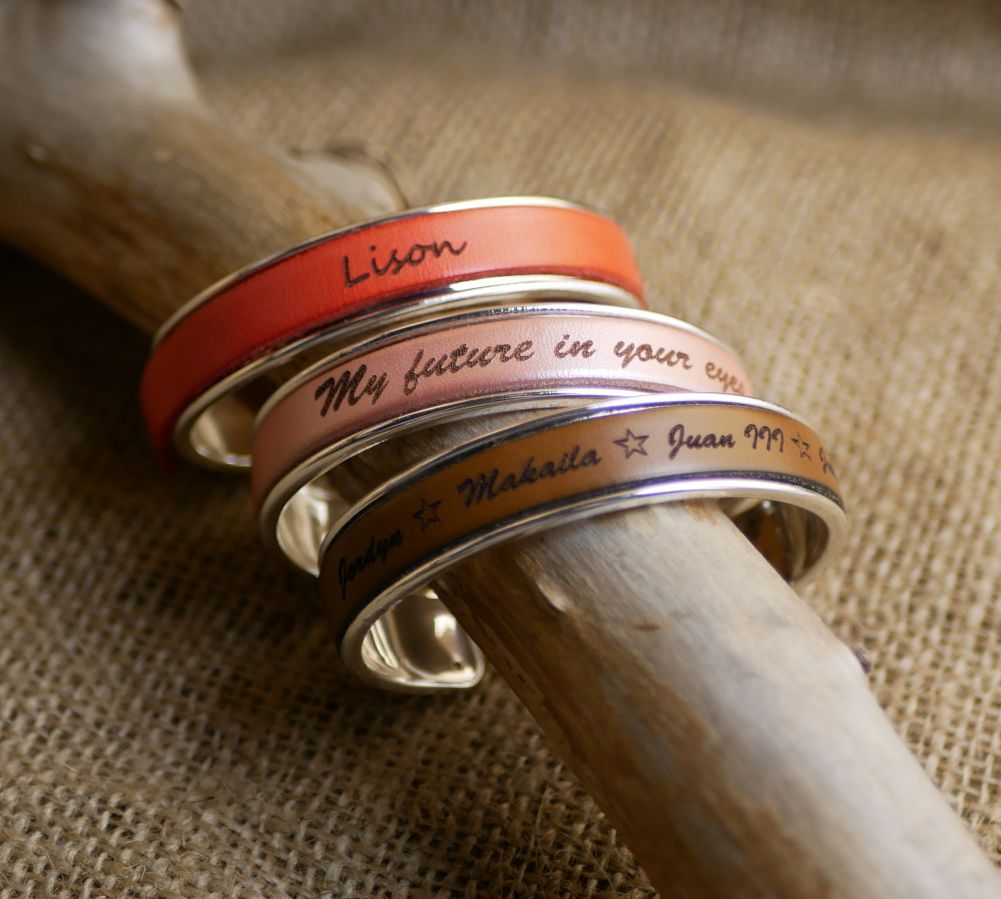 Leather bracelet personalized by engraving