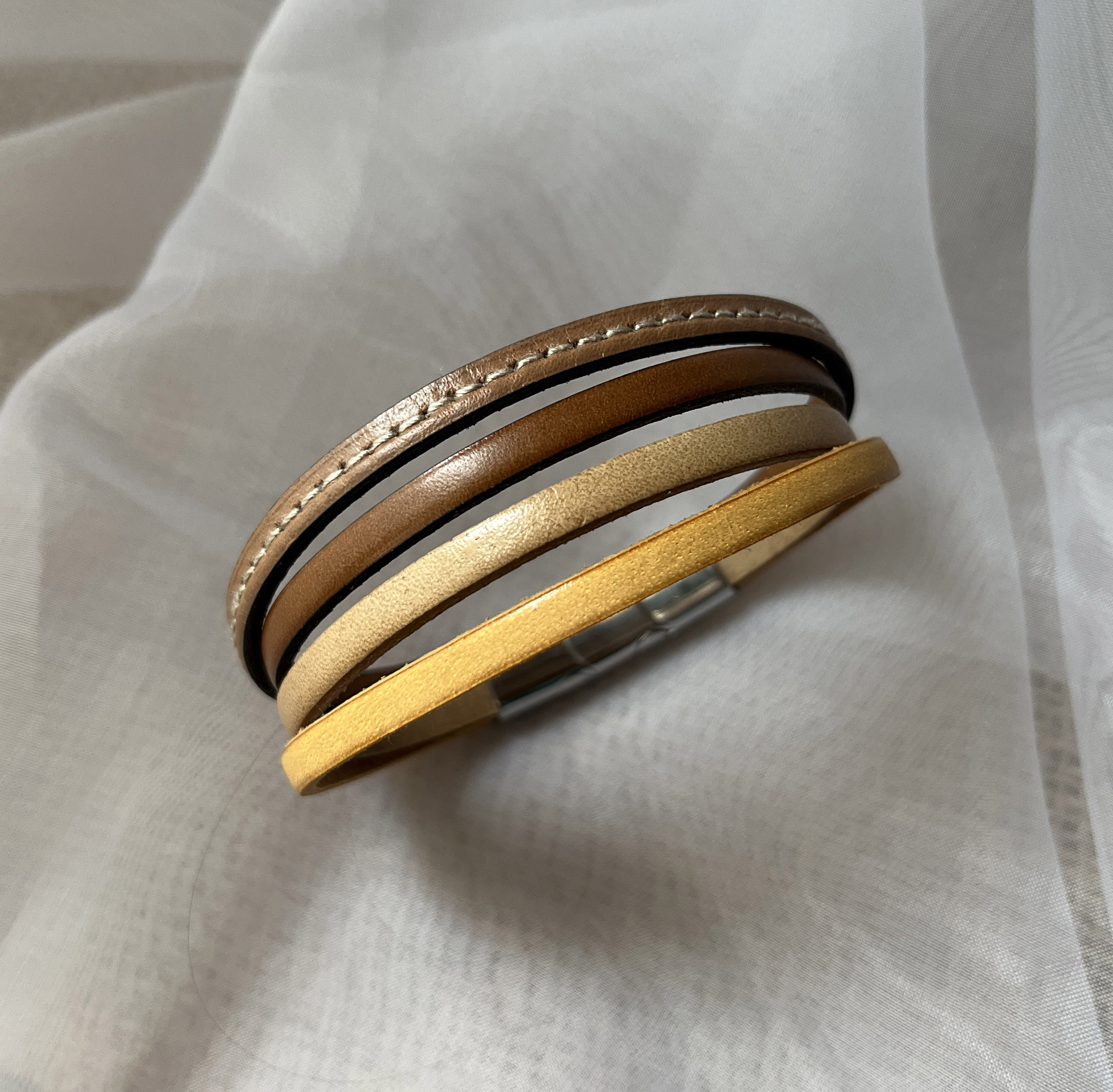 Bracelet manchette ajustable multi cuirs Beiges pour homme 