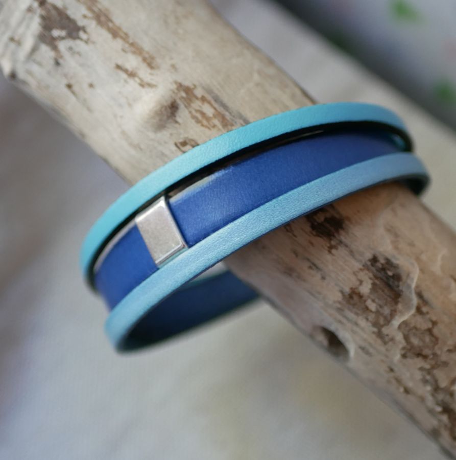 Blue cuff bracelet to personalize 