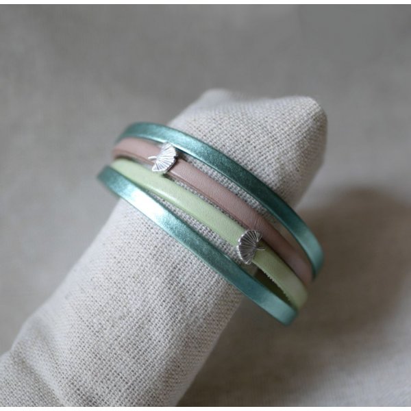 Leather cuff bracelet Ginkgo decoration to personalize 