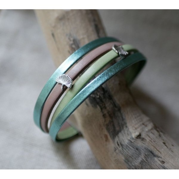 Leather cuff bracelet Ginkgo decoration to personalize 