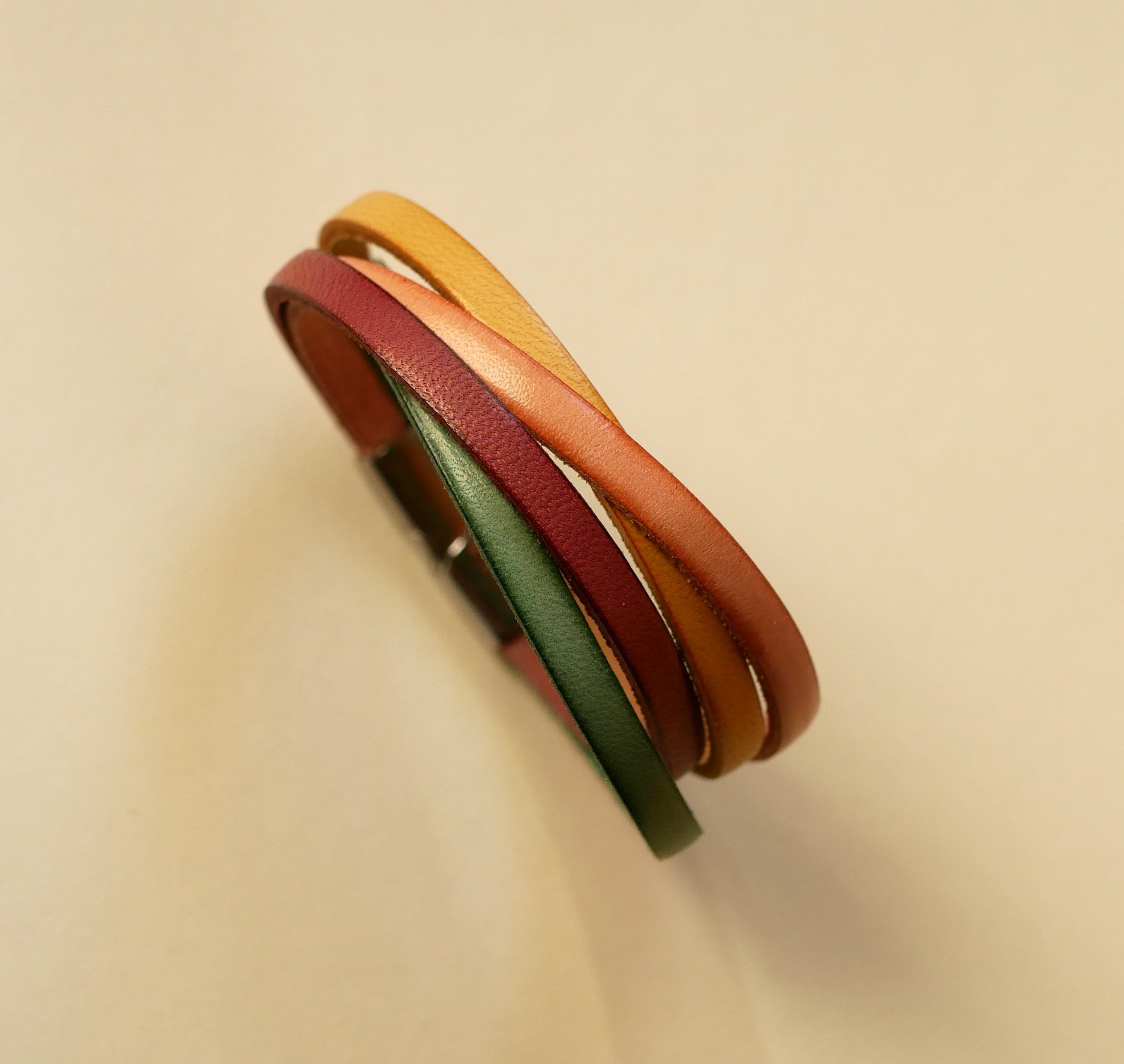 Cuff bracelet in a choice of 4 leathers