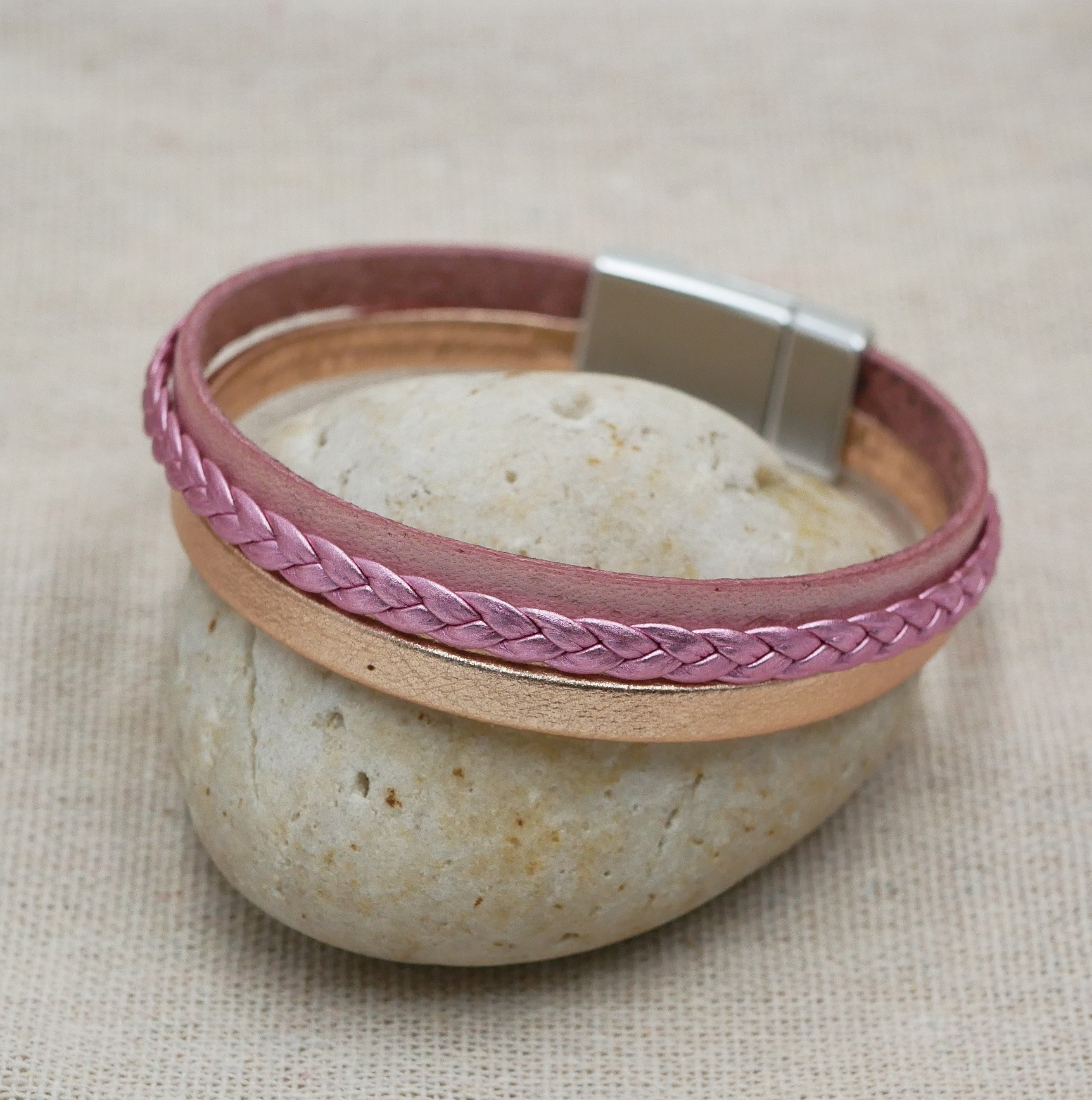 Customizable cuff bracelet in pink laminated and peach leathers