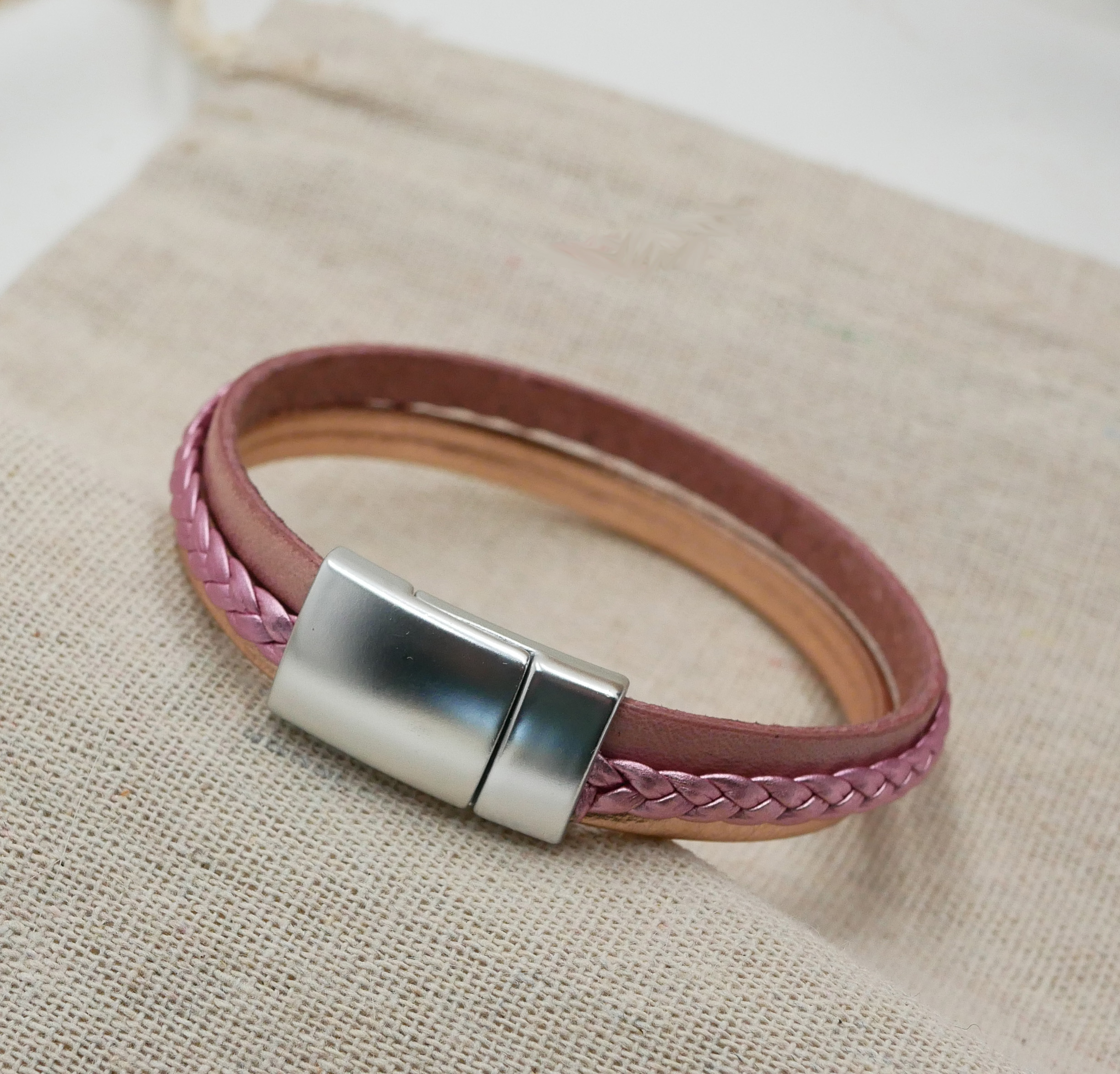 Customizable cuff bracelet in pink laminated and peach leathers