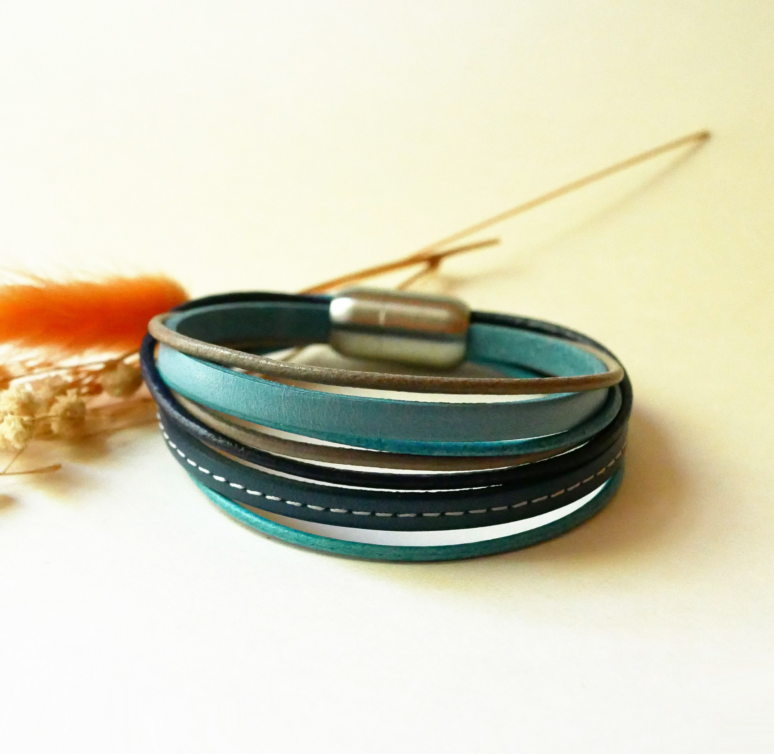 Women's multi-leather cuff bracelet in blue tones