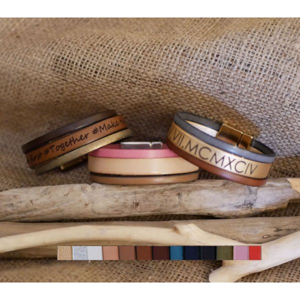 Cuff bracelet to personalize leather colors and engraved message