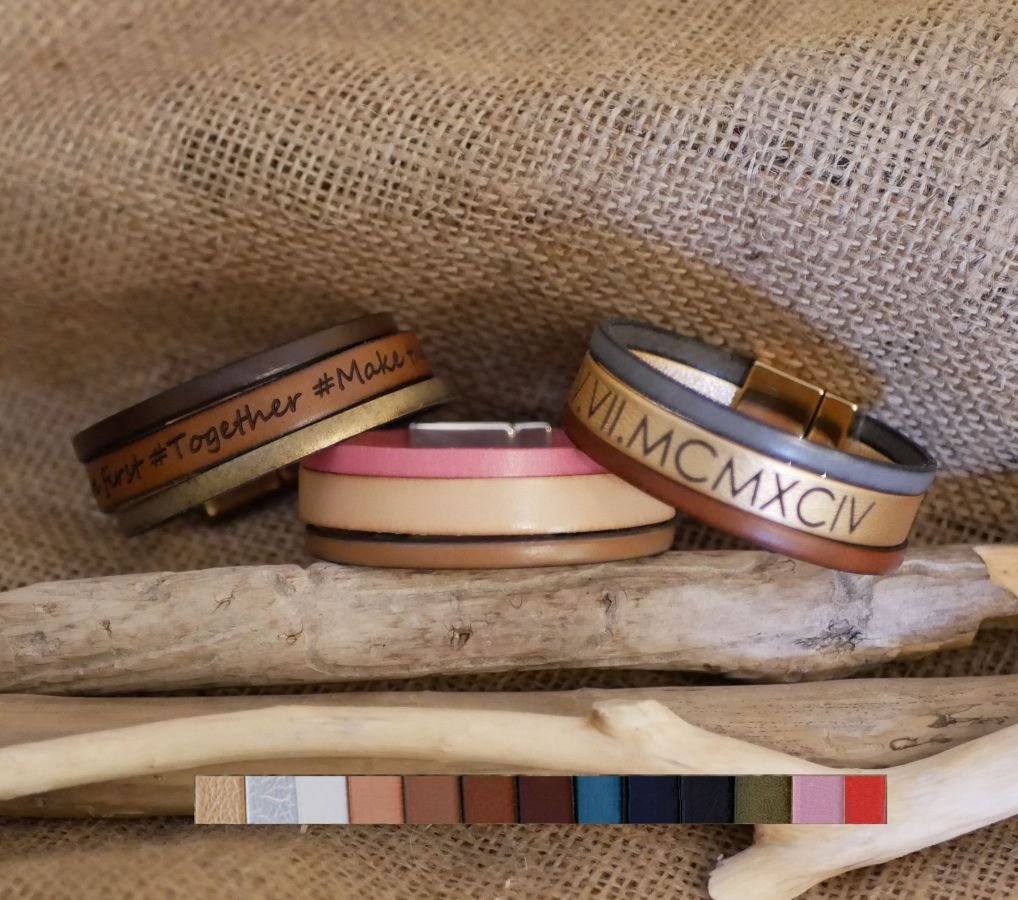 Cuff bracelet to personalize leather colors and engraved message
