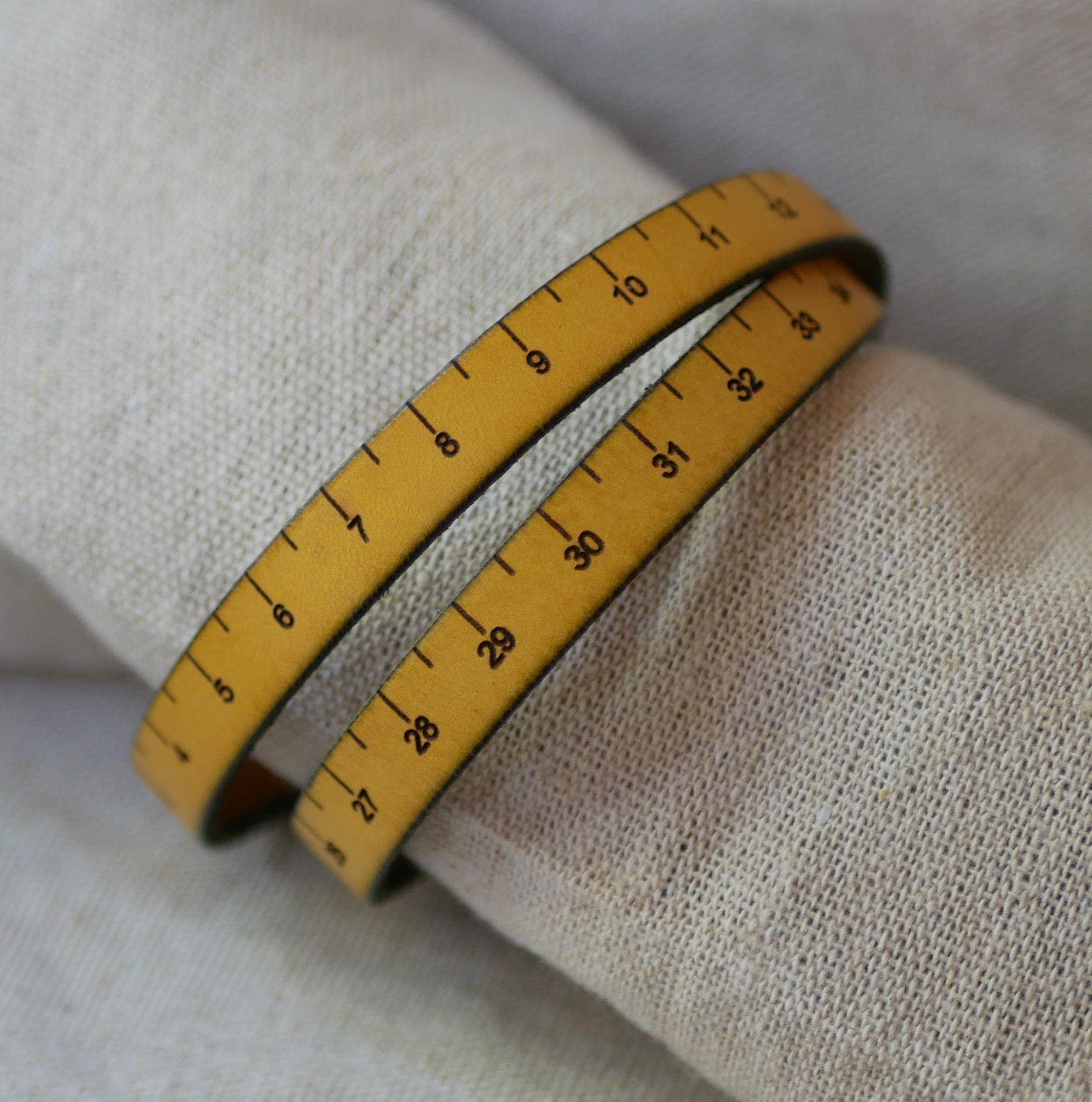 Customizable double-turn engraved leather tape measure bracelet 