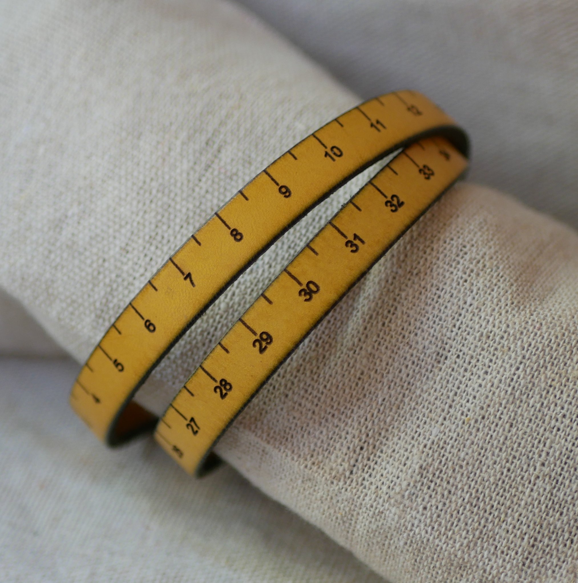 Customizable double-turn engraved leather tape measure bracelet 