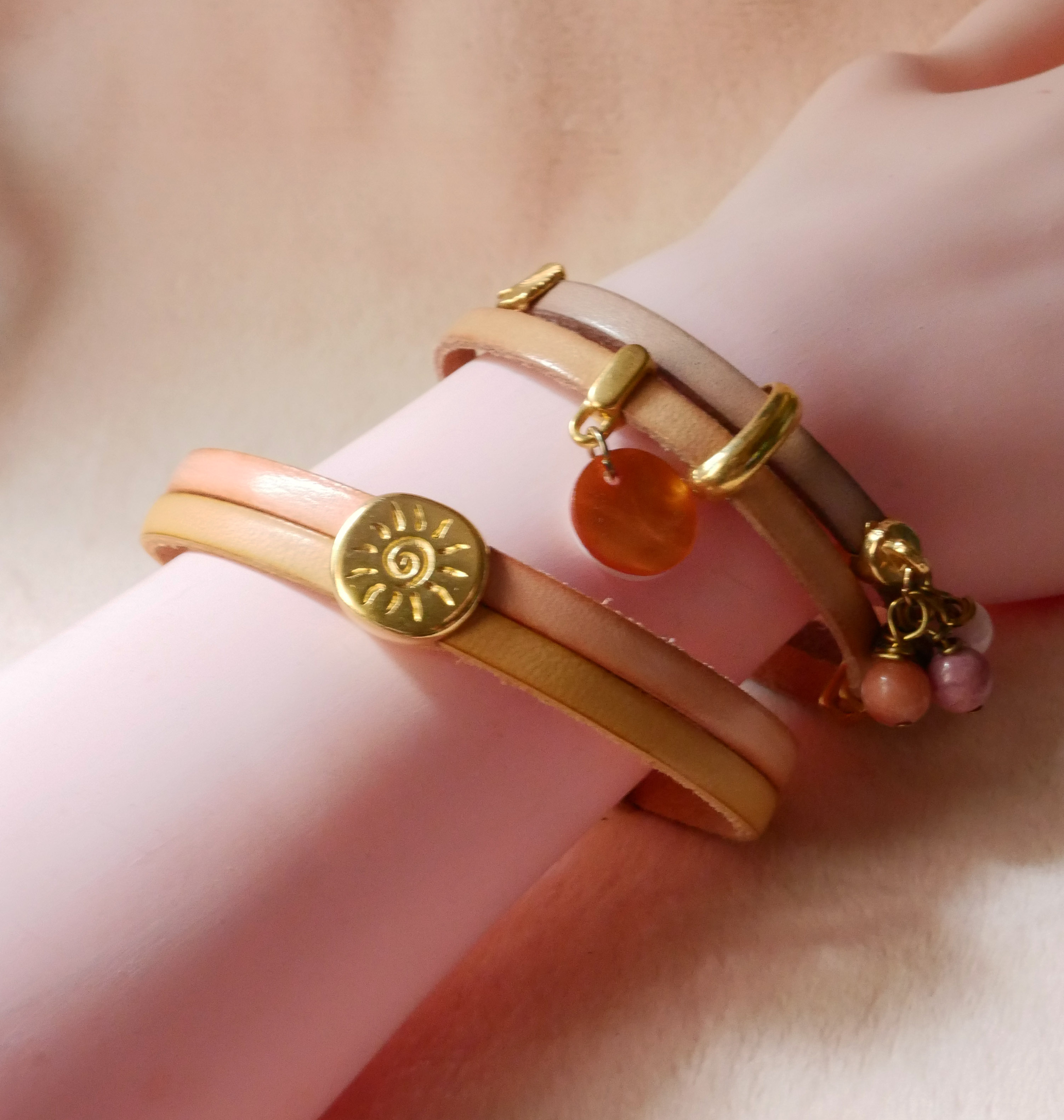 Soleil gold-plated bangle on leather duo to personalize and engrave