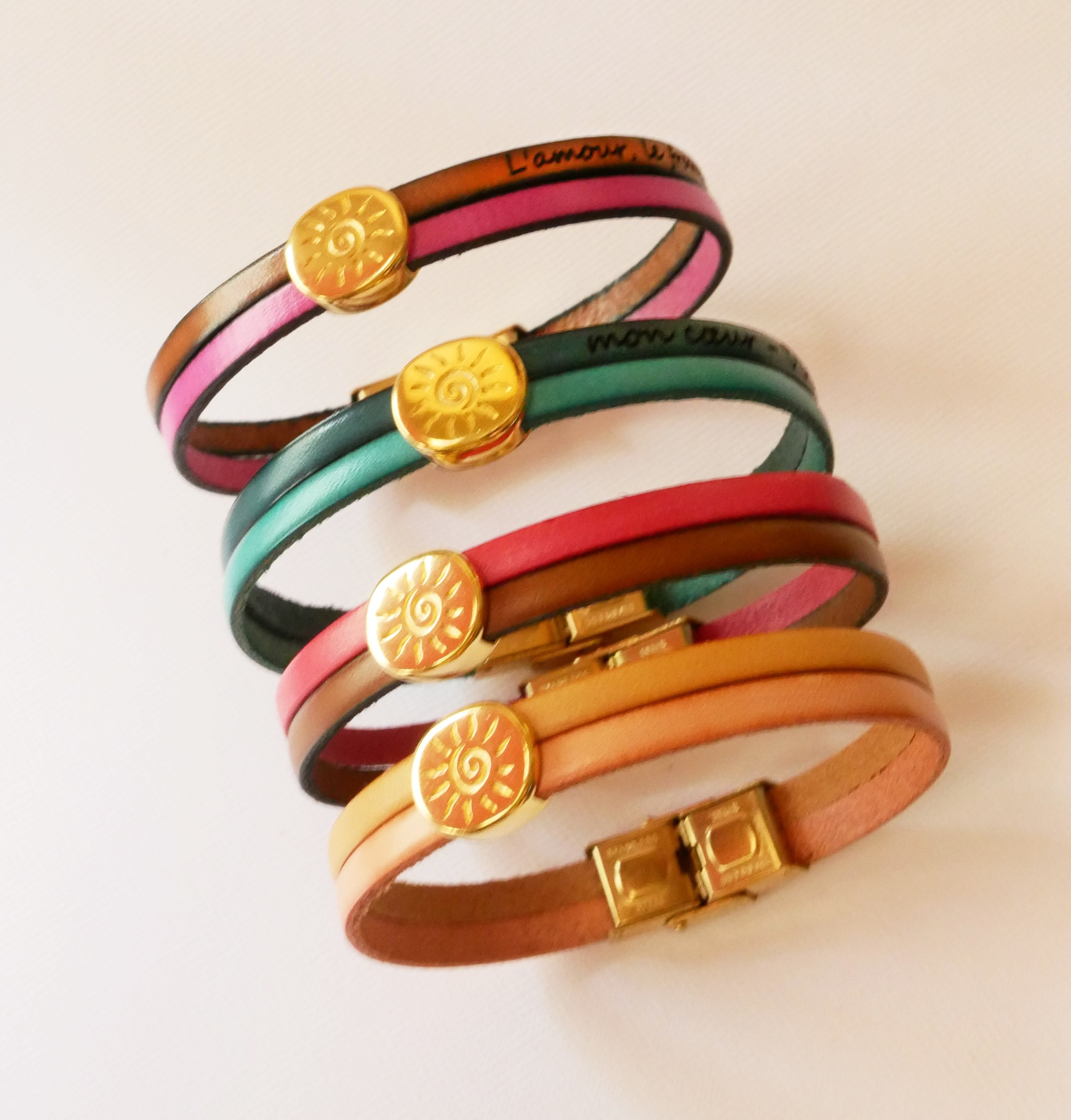 Soleil gold-plated bangle on leather duo to personalize and engrave