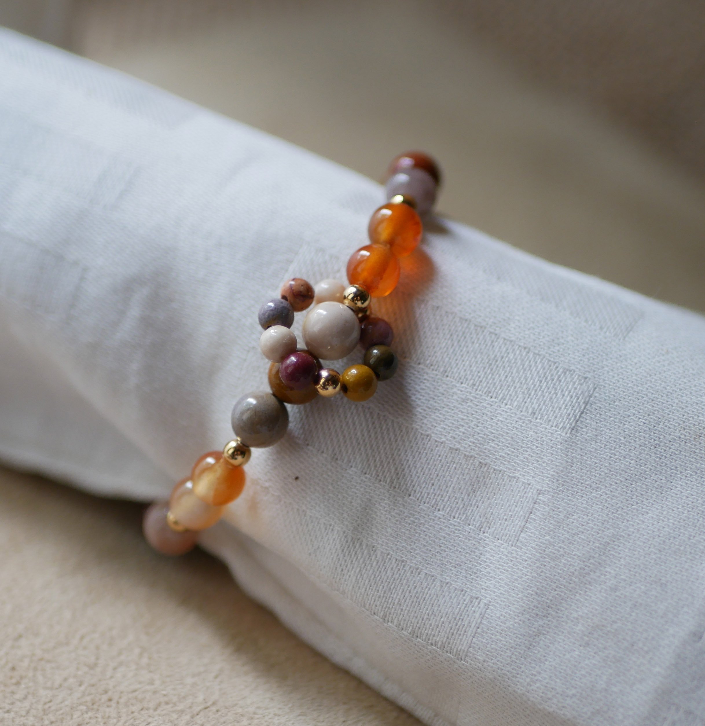 Mokaïte and Cornalite natural stone beads bracelet with mini beads ring