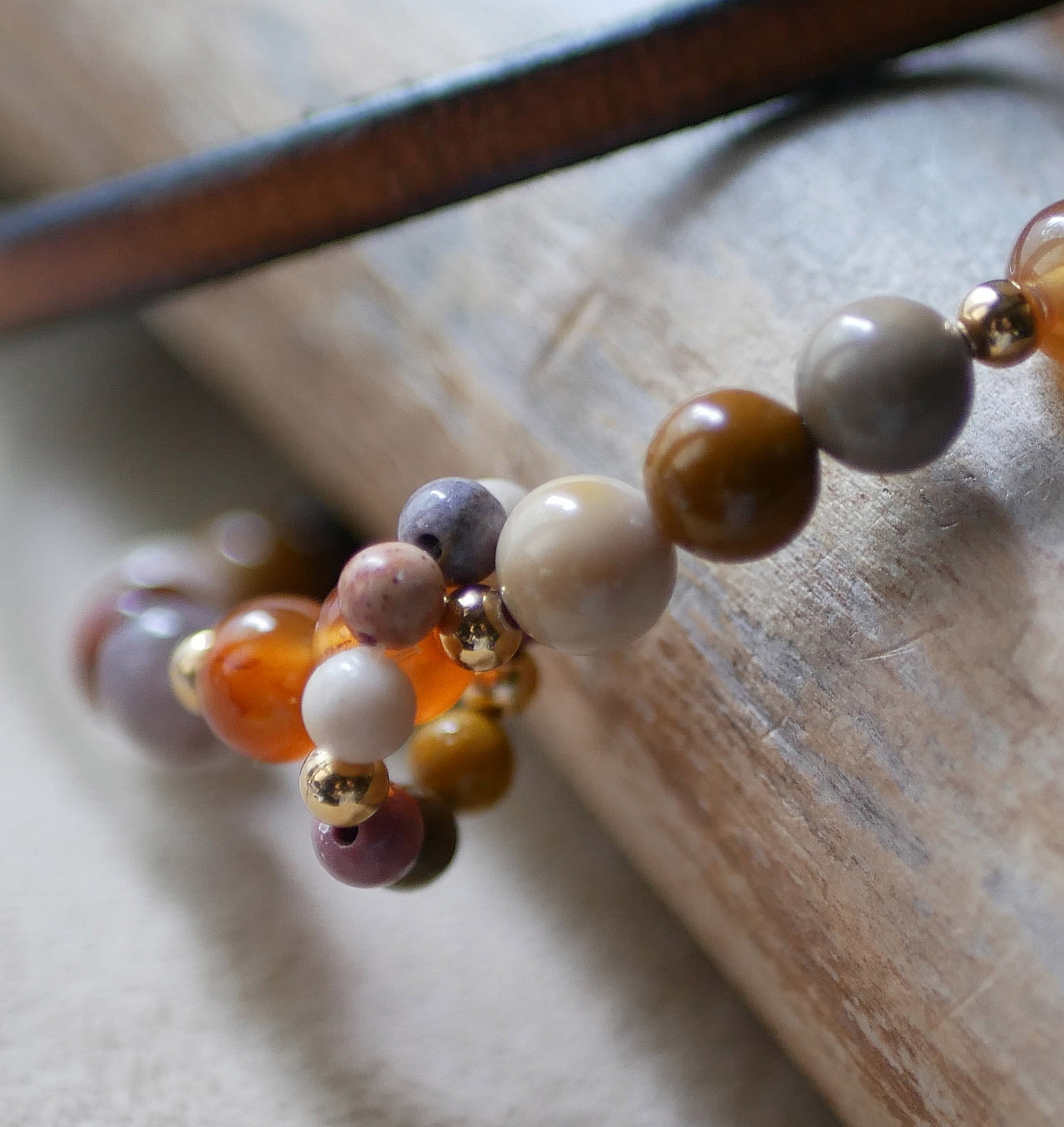 Moka&iuml;te and Cornalite natural stone beads bracelet with mini beads ring