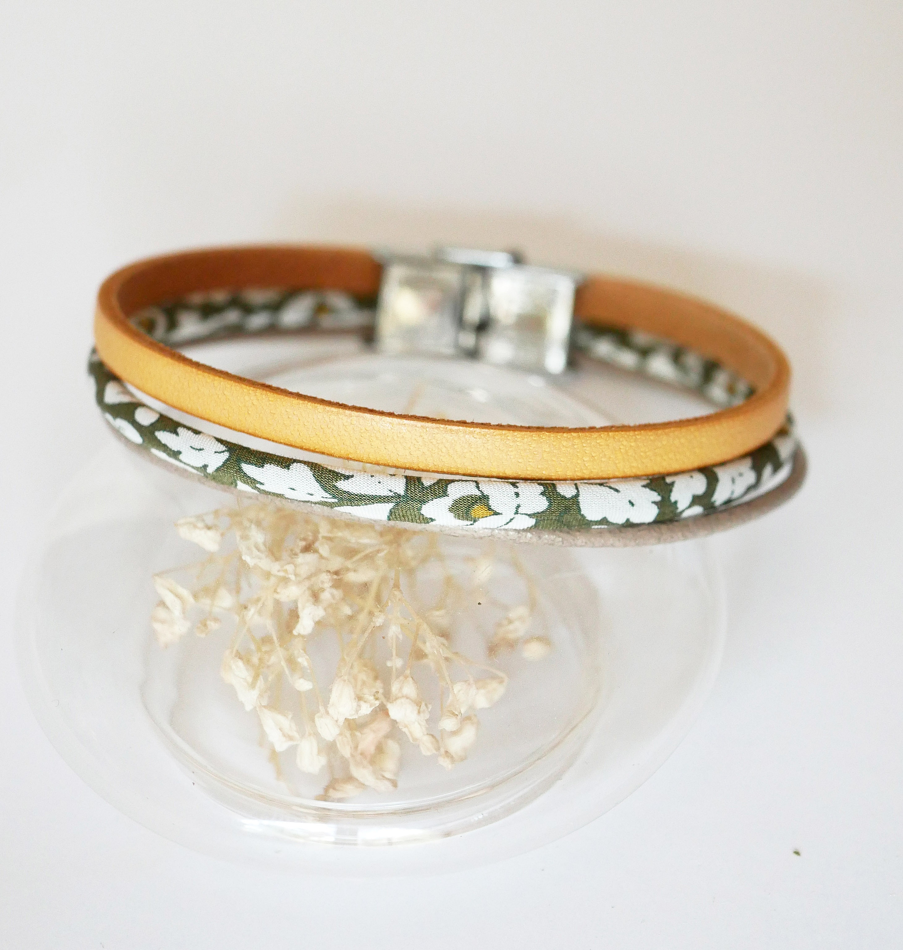 Trio de cuirs et cordon Liberty kakis flowers bracelet