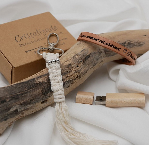 Gift box for men engraved usb key + customizable leather bracelet + macram&eacute; key ring 