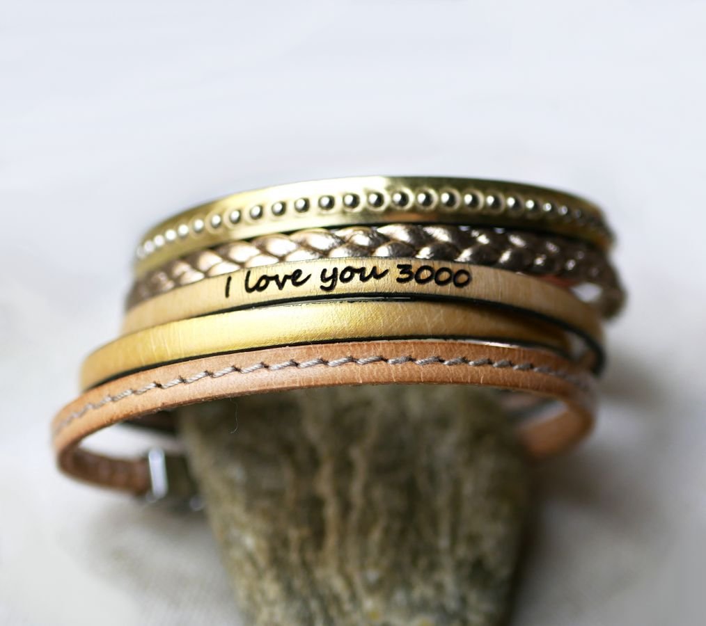 Stackable leather bracelets set, customizable in gold and metallic tones