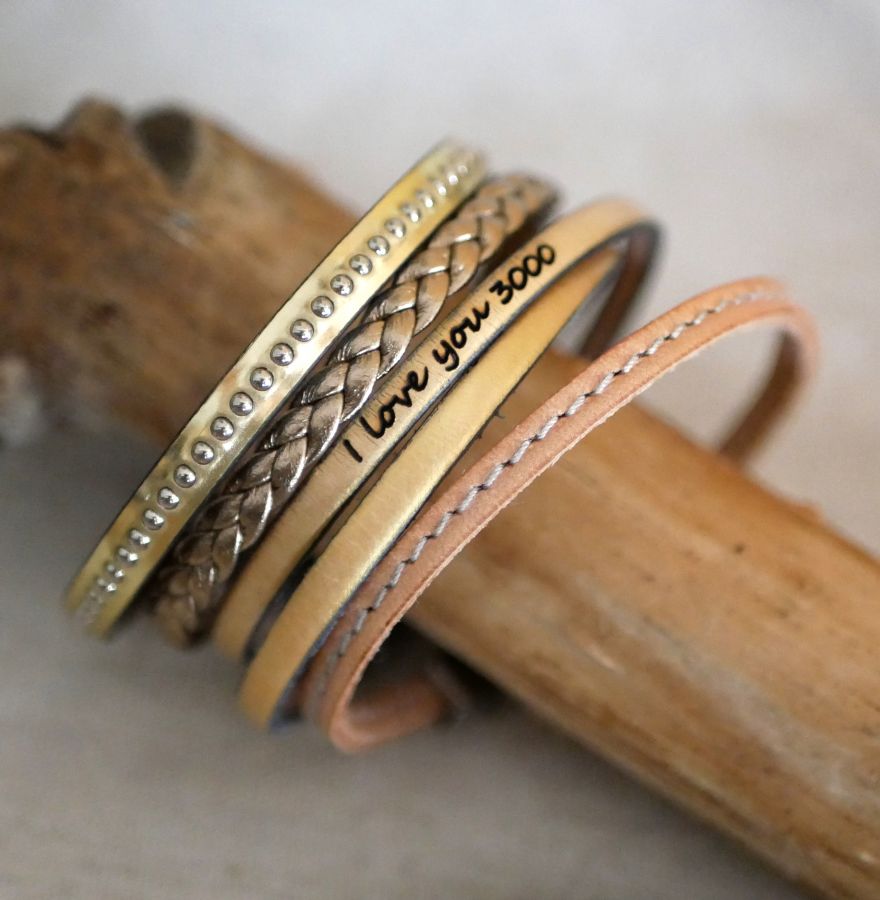 Stackable leather bracelets set, customizable in gold and metallic tones