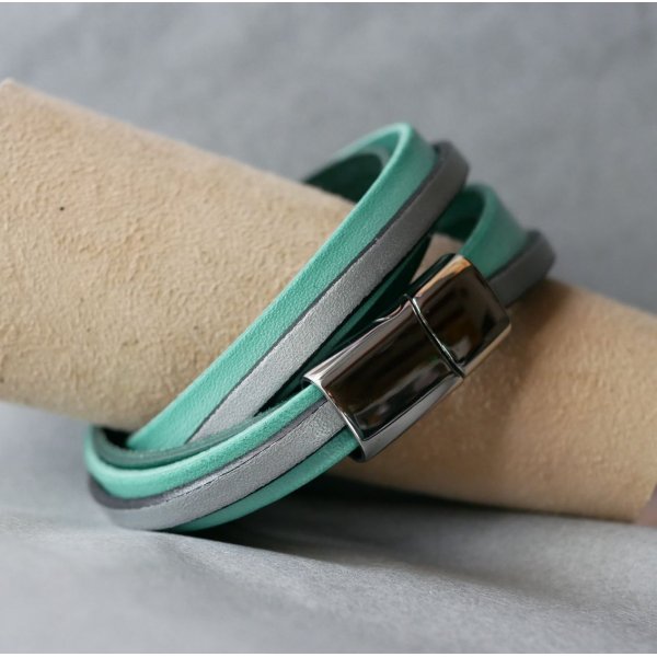 Customized green and silver leather double-turn cuff bracelet  