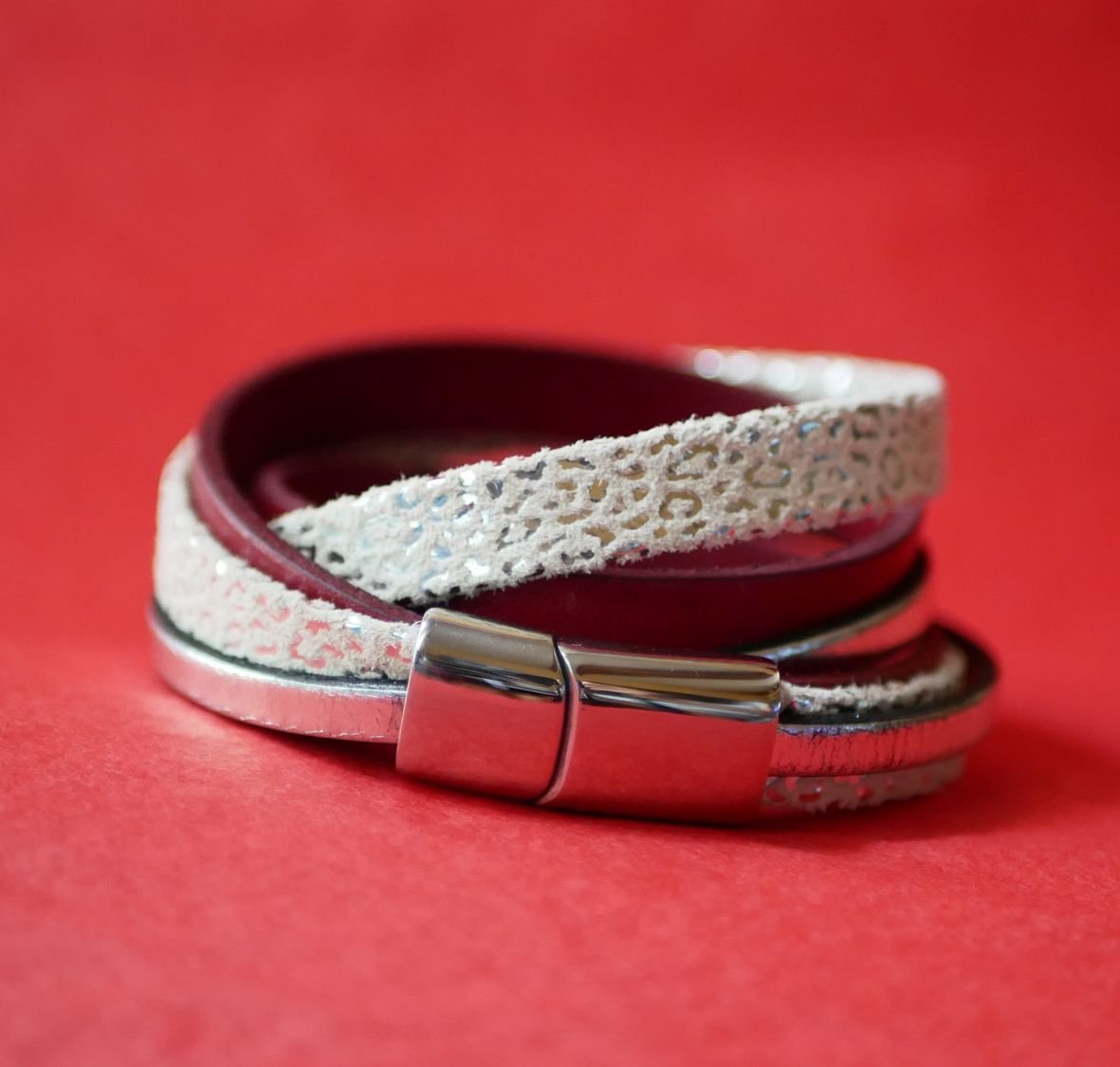 Customized white, silver and red leather double-turn cuff bracelet  