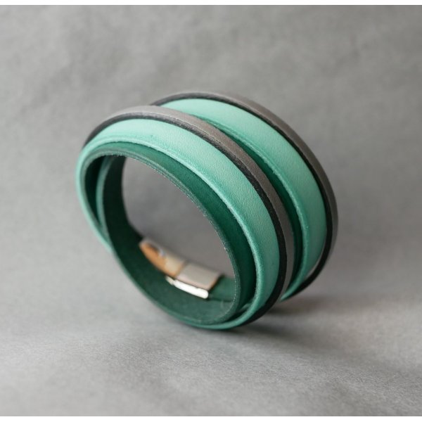 Customized green and silver leather double-turn cuff bracelet  