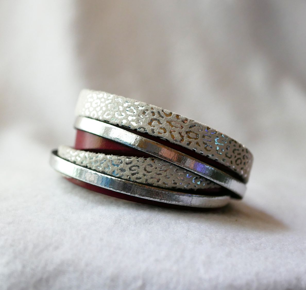 Customized white, silver and red leather double-turn cuff bracelet  