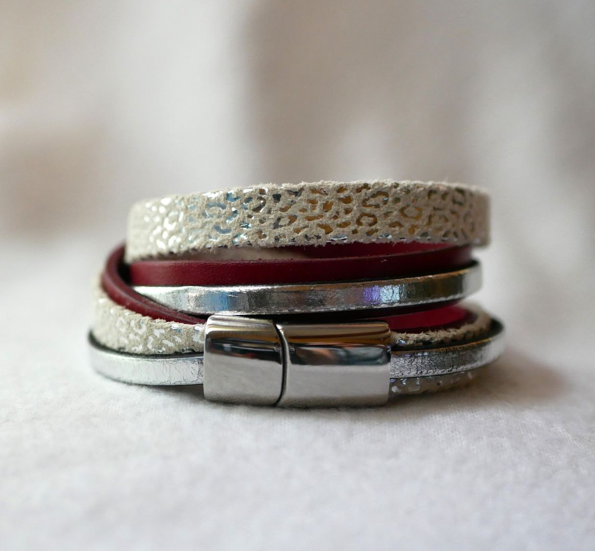 Customized white, silver and red leather double-turn cuff bracelet  