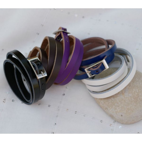 Silver watch with triple leather strap and charm to personalize