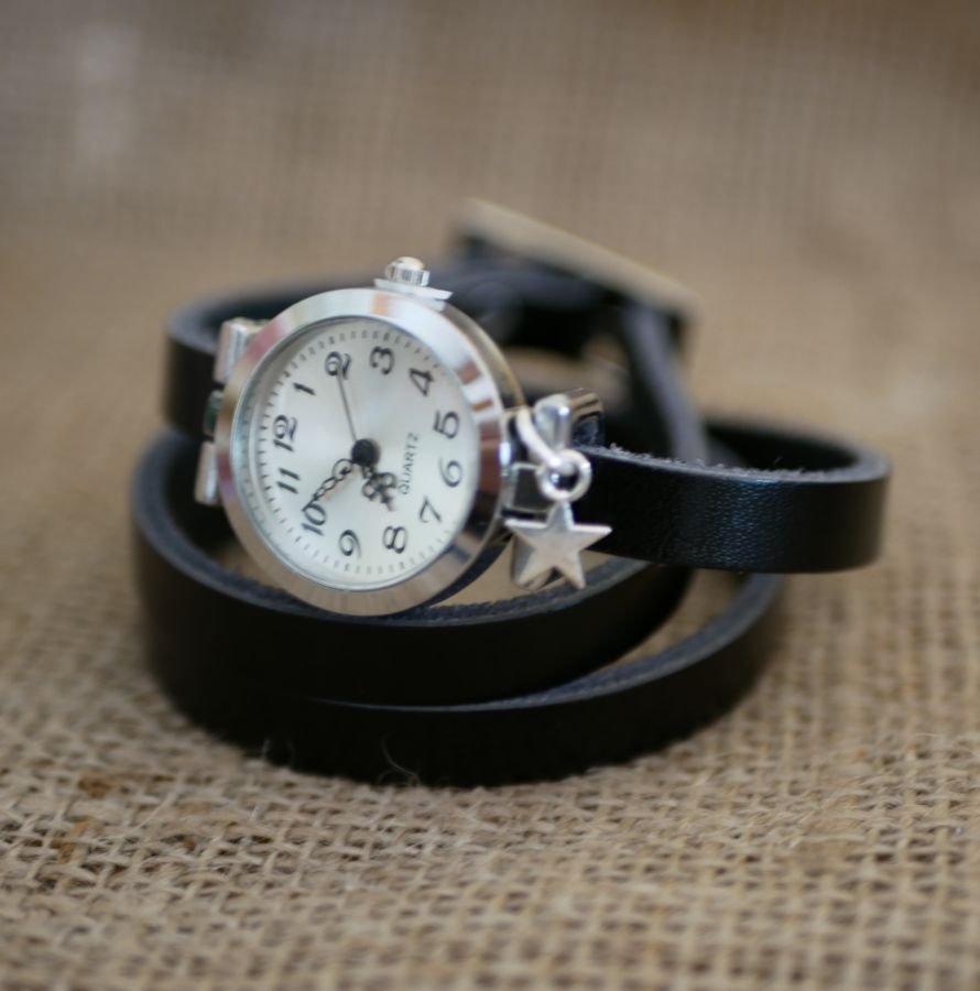 Silver watch with triple leather strap and charm to personalize