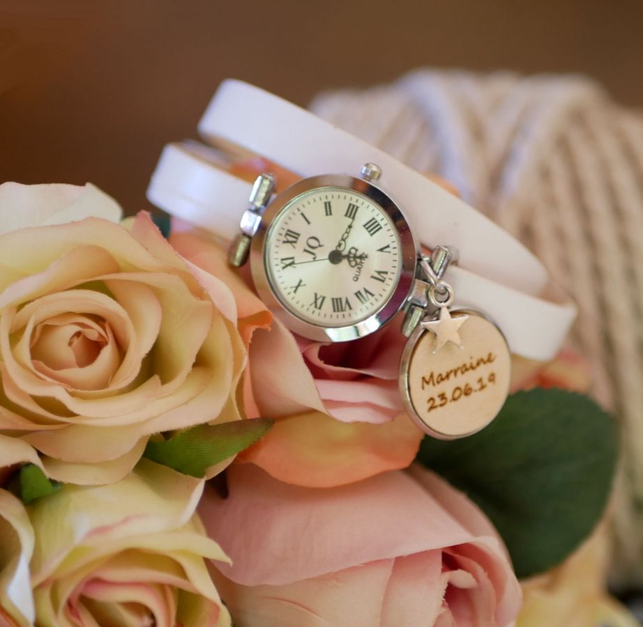 Engraved wood cabochon watch with double leather strap 