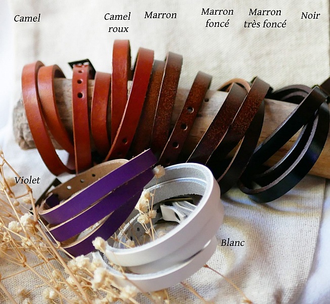 Nuancier de bracelets en cuir colorés pour montres personnalisables.