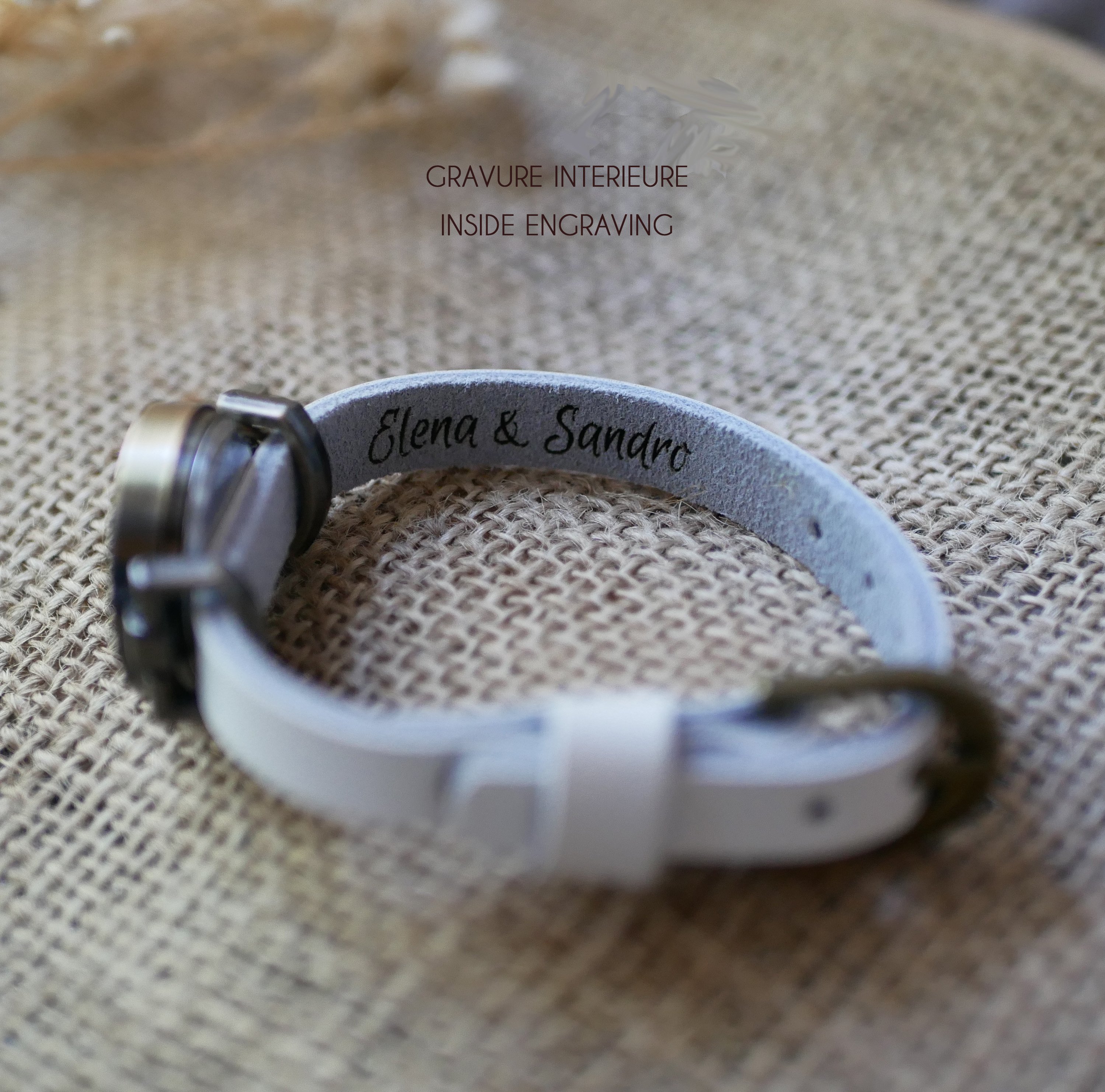 Leather bracelet watch entirely customizable 