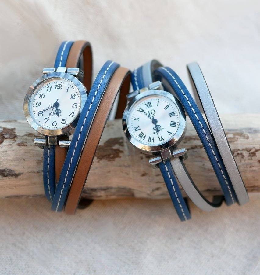 Watch with double leather strap with blue stitching and a second color of your choice to customize 