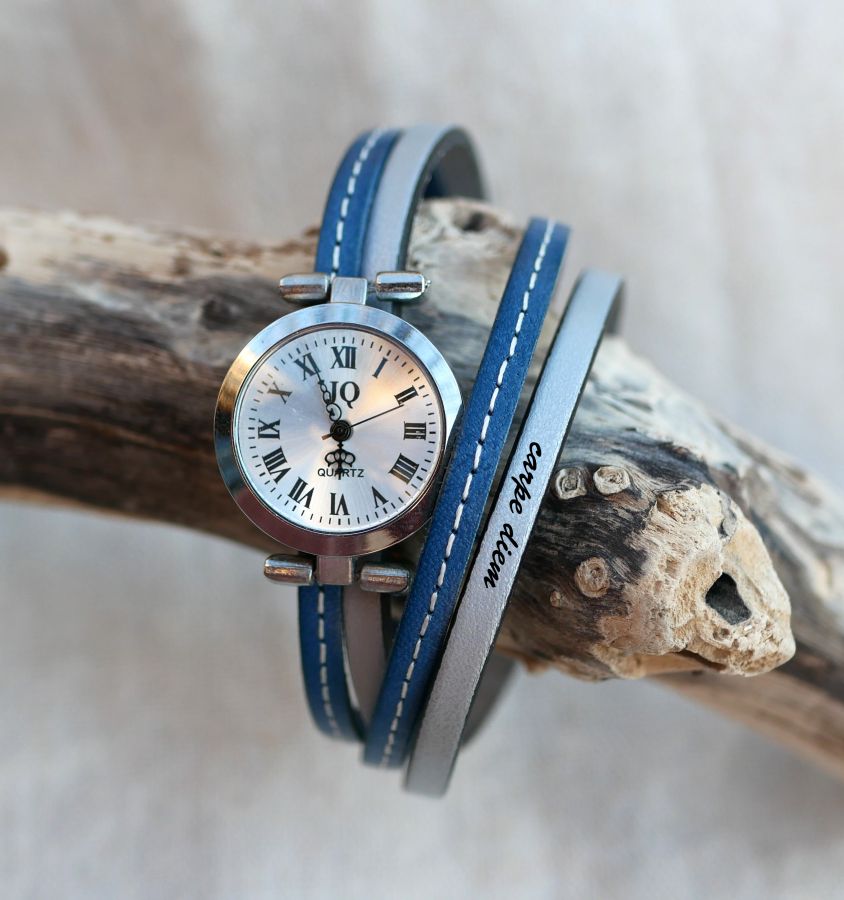 Watch with double leather strap with blue stitching and a second color of your choice to customize 