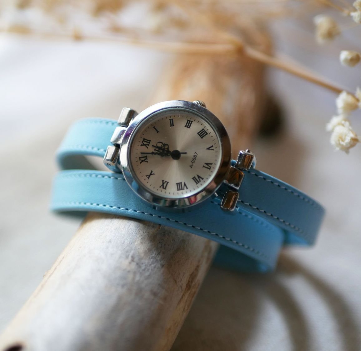 Double turn watch in blue leather couture