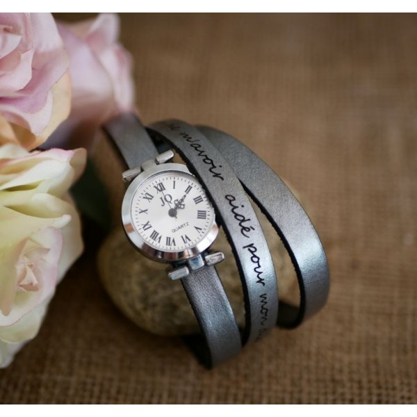 Customizable multi-turn watch with silver dial 