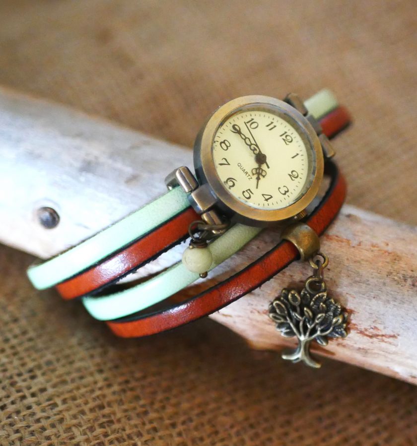 Customizable double-turn leather wristwatch with pendant