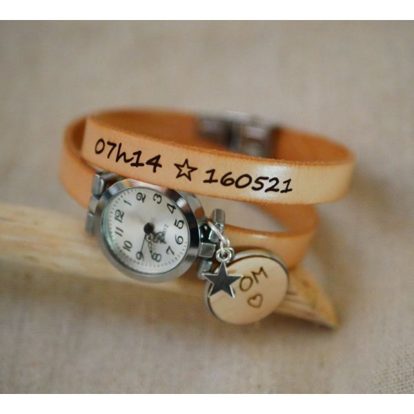 Engraved wood cabochon watch with double leather strap 