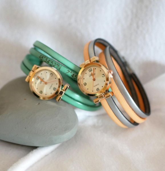 Watch with pink gold dial and double-lap bracelet to personalize