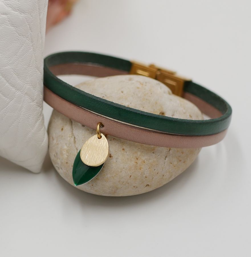 Set of earrings and leather bracelet with fir green sequins