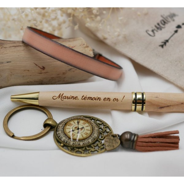 Woman gift bag with engraved wooden pen + customizable leather bracelet + key ring 