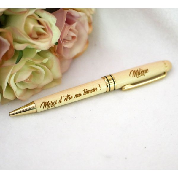 Woman gift bag with engraved wooden pen + customizable leather bracelet + key ring 