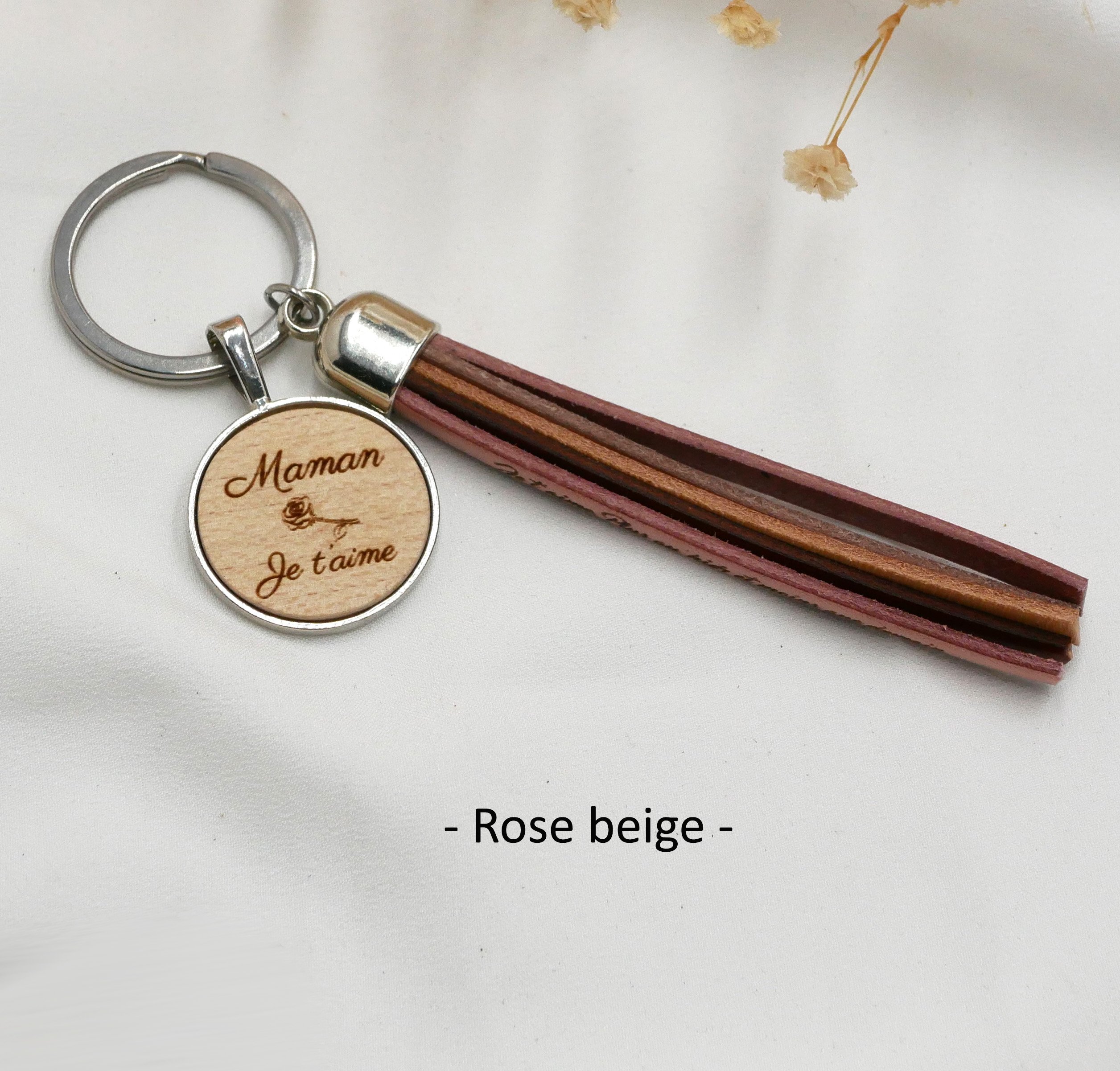 Personalized leather and wood key ring with leather pompom and engraved cabochon