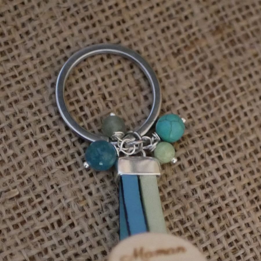 Double leather key ring and personalized wooden cabochon