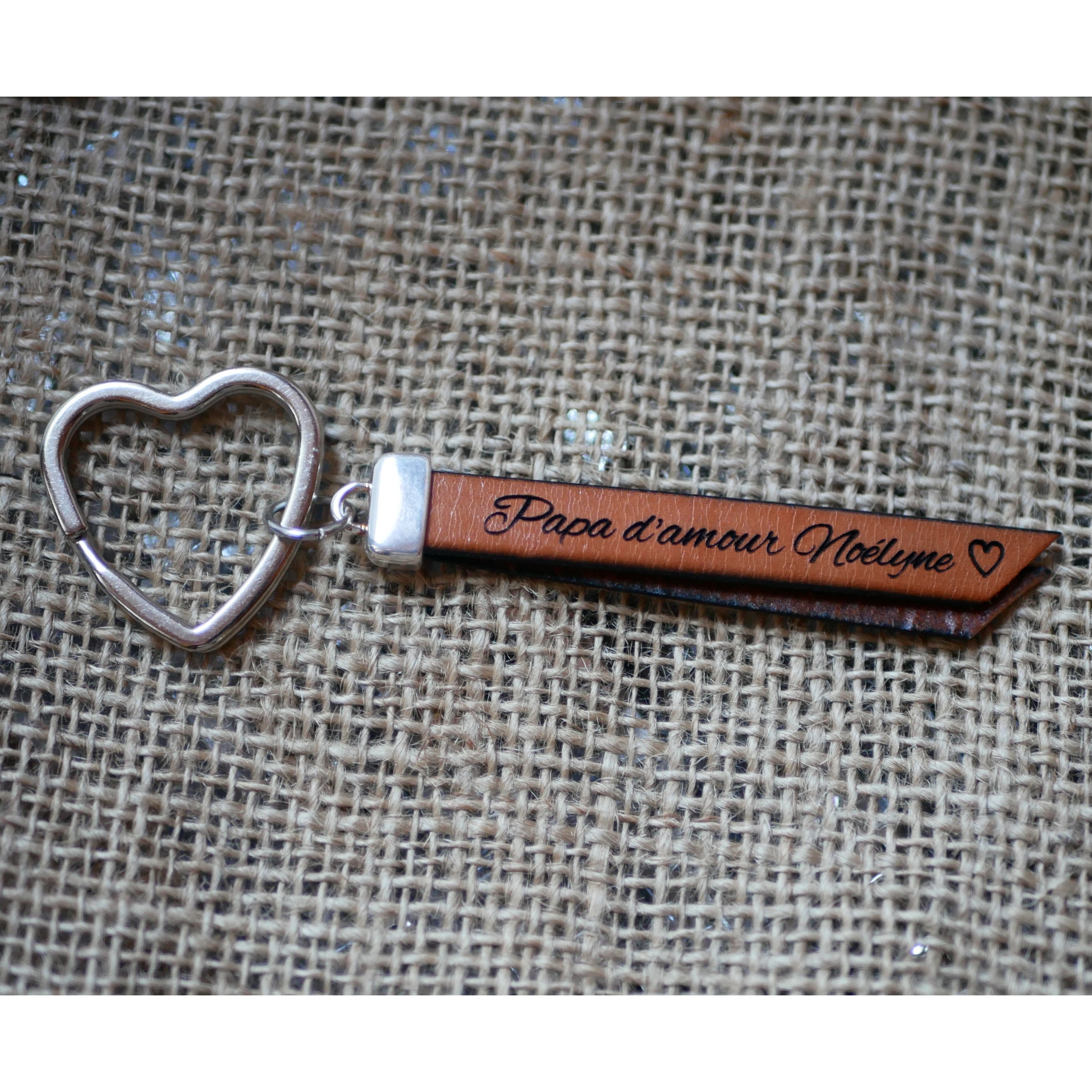 Double flat leather key ring to personalize with a name phone message