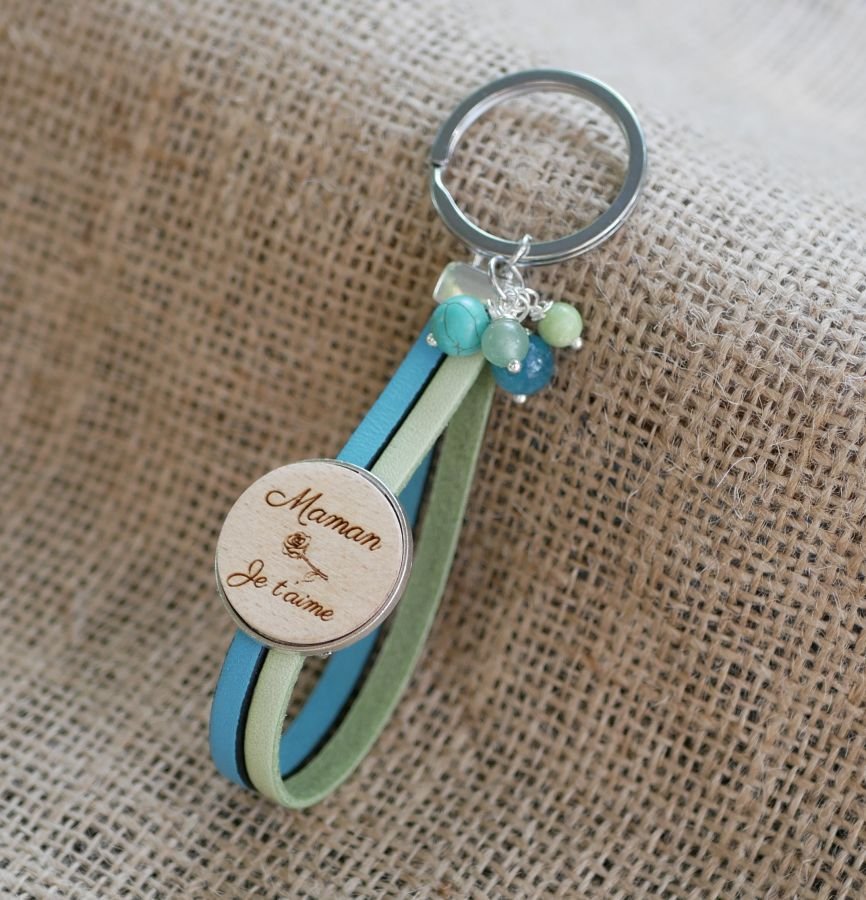 Double leather key ring and personalized wooden cabochon