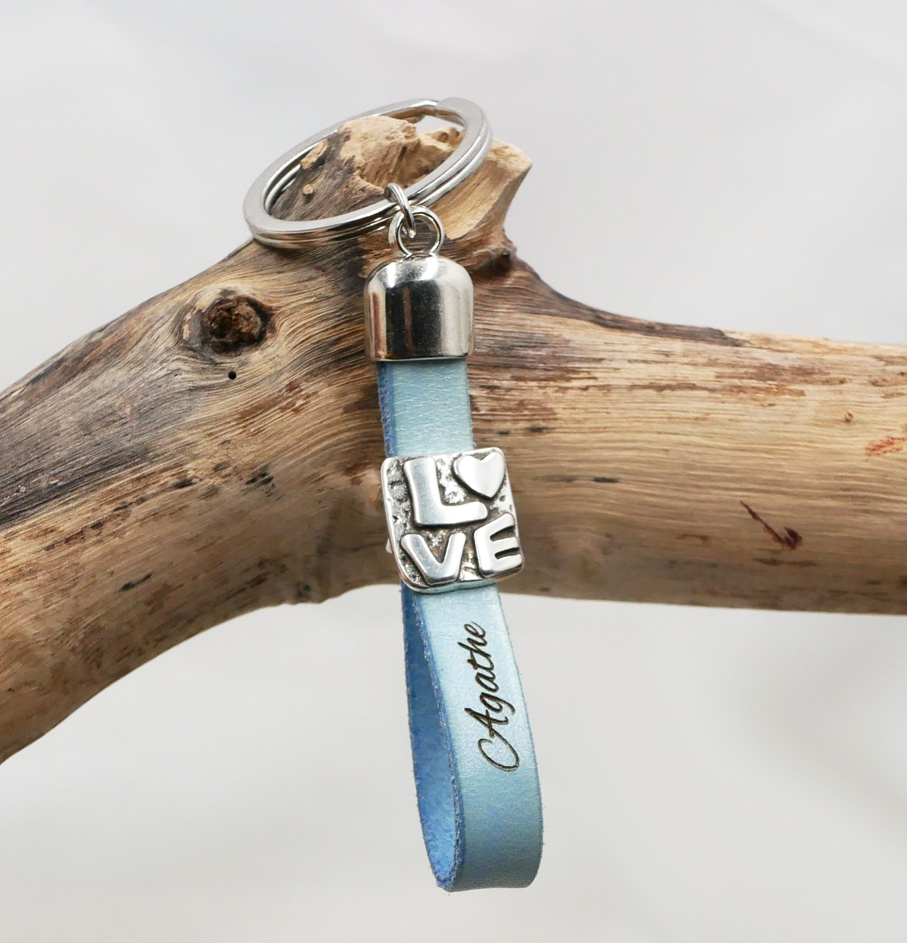 Love leather key ring, customizable by engraving