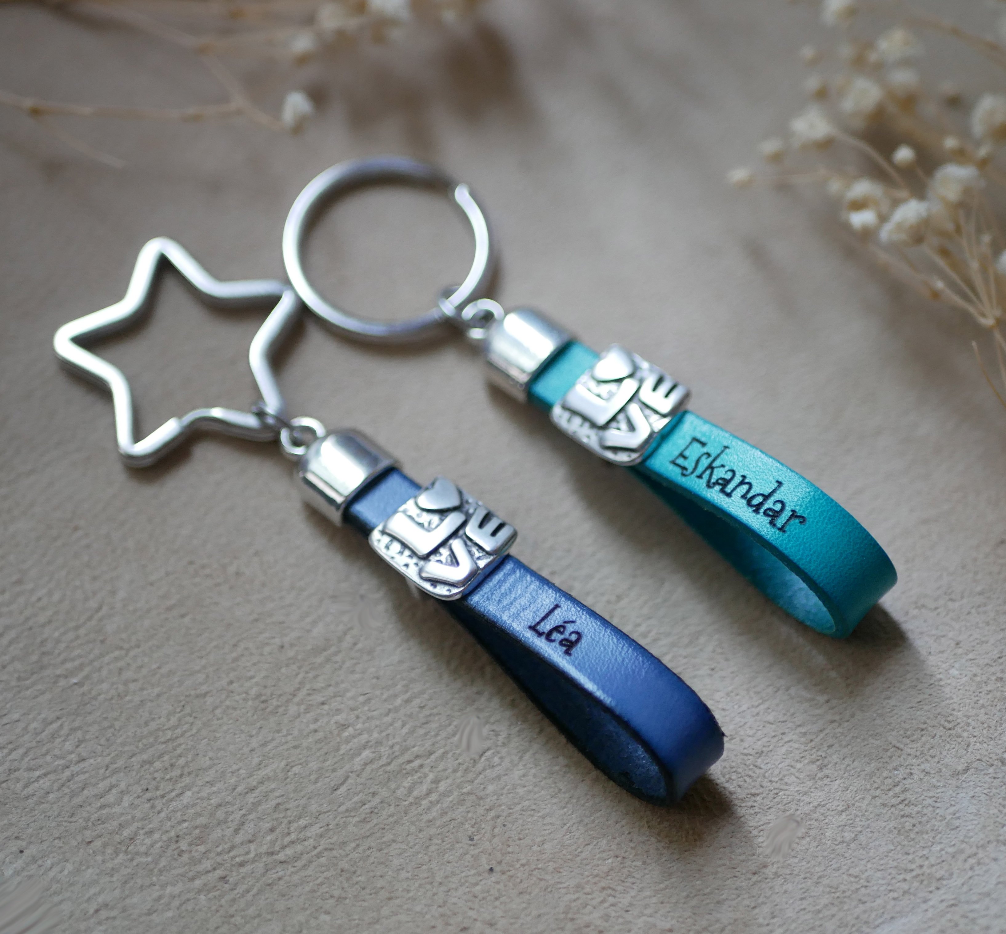 Love leather key ring customizable with Valentine's Day engraving