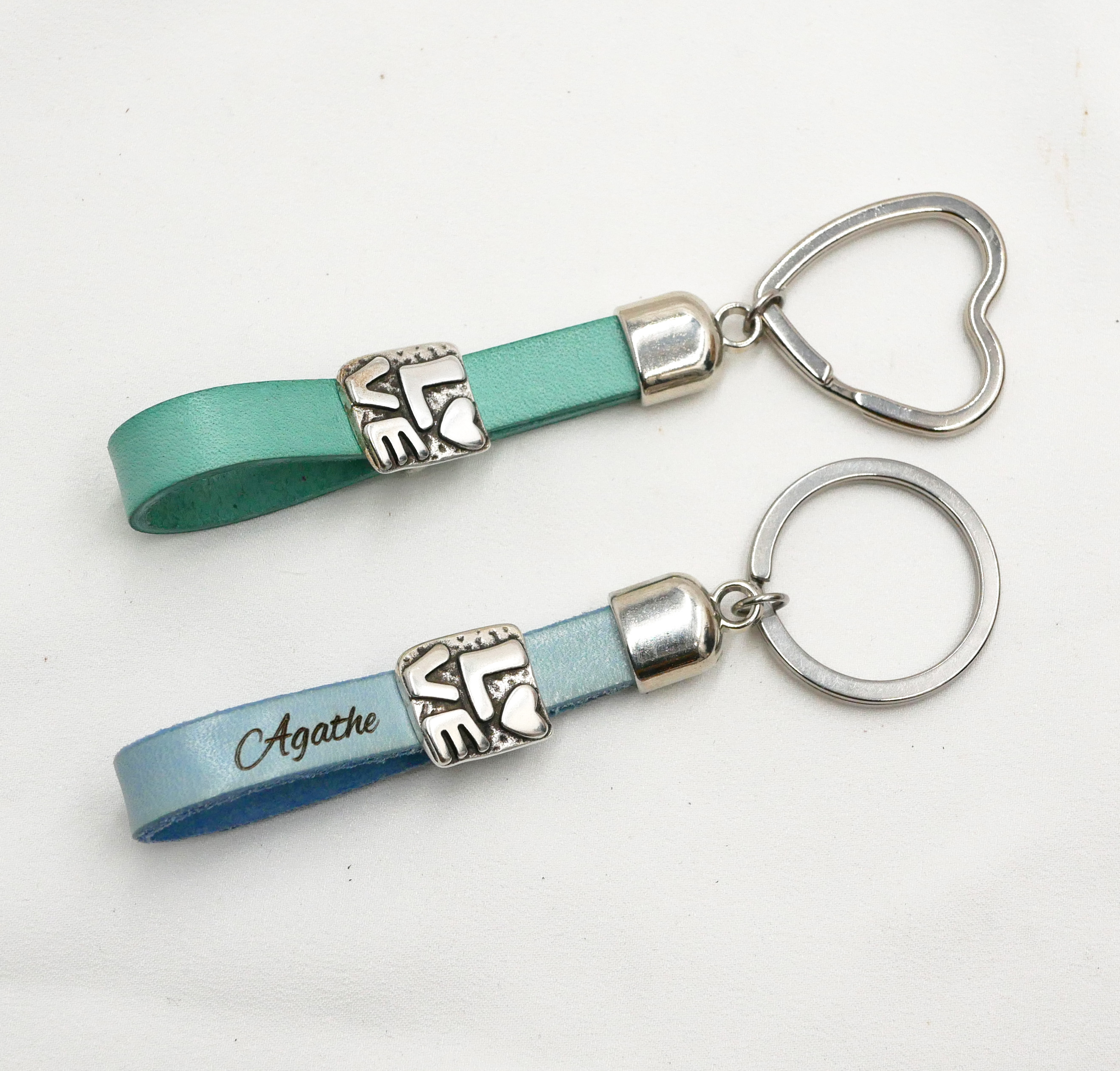 Love leather key ring, customizable by engraving