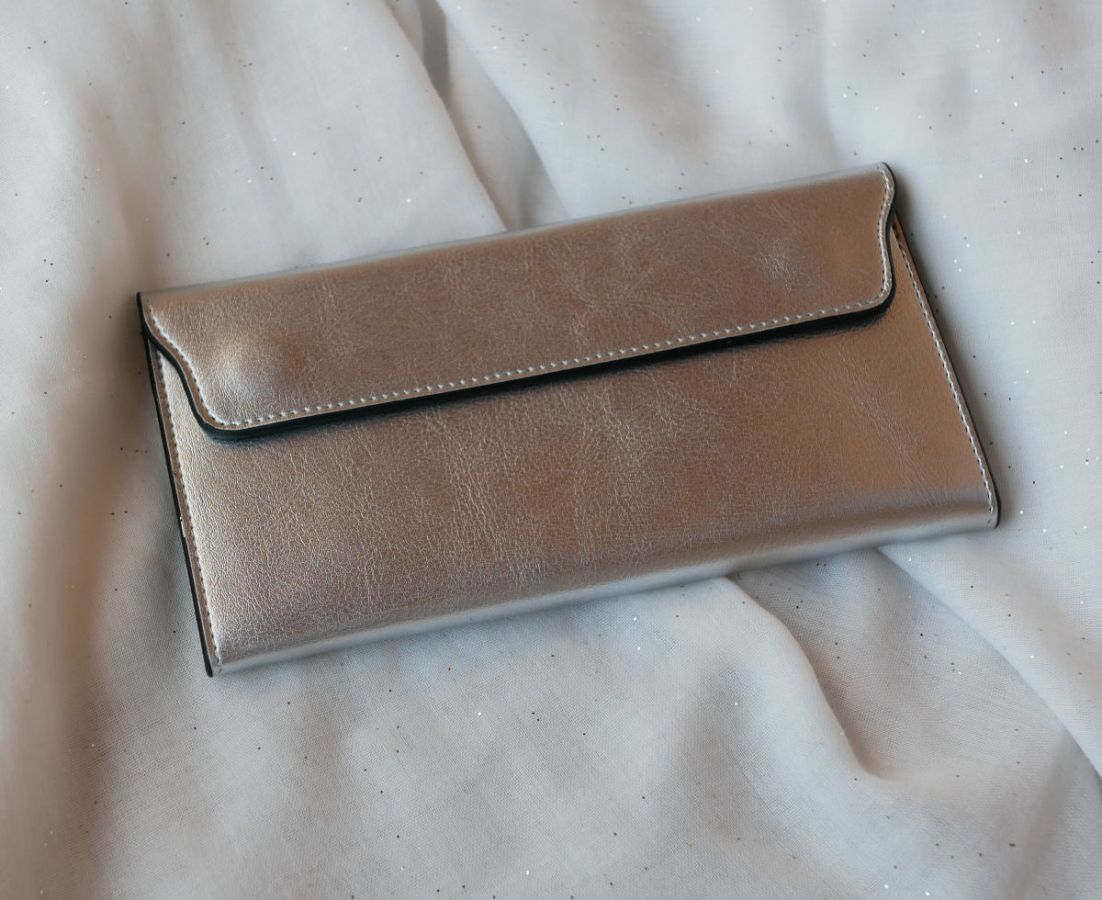 Silver grey leather wallet to personalize